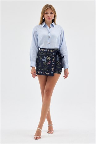 Keten %100 Dik Yaka Formlu Gömlek - Mavi ve diğer Bluz & Gömlek modellerimiz için online alışveriş mağazamızı ziyaret edin. 