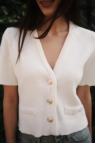 Kısa Kollu V-Yaka Gümüş Rengi Düğmeli Kadın Beyaz Triko