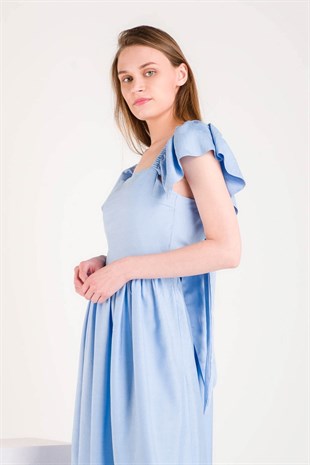 Mavi Arkası Bağlama Detaylı Omuzları Fırfırlı Düz Yaka Elbise