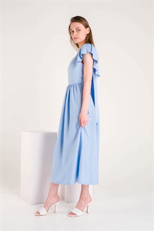 Mavi Arkası Bağlama Detaylı Omuzları Fırfırlı Düz Yaka Elbise
