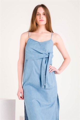 Mavi Önü Bağlama Detaylı Yanları Yırtmaçlı Denim Elbise