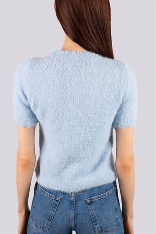 Mavi tüylü kısa kollu kazak