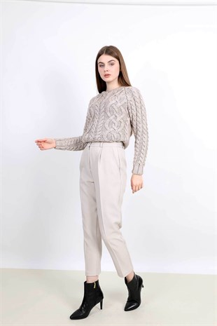 Örme Detaylı Kazak - Krem Rengi