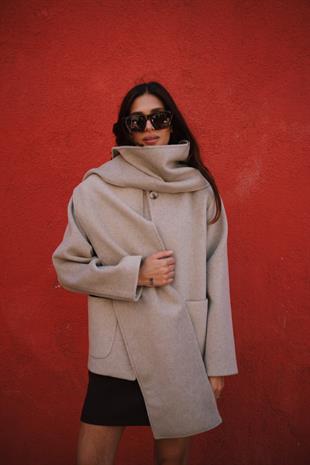 Şal Detaylı Kaşe Krem Rengi Bej Mont Ceket ve diğer Ceket modellerimiz için online alışveriş mağazamızı ziyaret edin. 