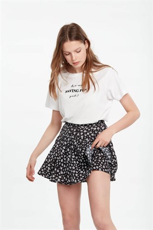 Siyah Çiçekli Şort Etek