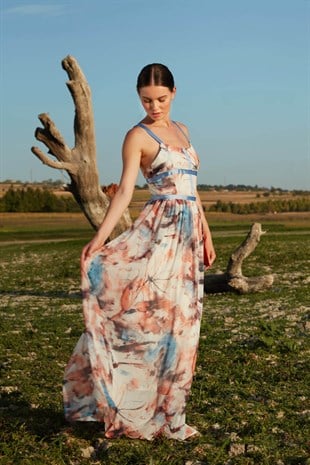 Turuncu mavi desenli mavi grogren askı detaylı şifon elbise ve diğer Elbise modellerimiz için online alışveriş mağazamızı ziyaret edin. 