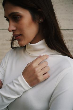 Uzun Kollu Balıkçı Yaka Pamuk Viskon Kumaş Soft Touch Fitted Esnek Dikişsiz Kadın Beyaz Boğazlı Bluz Body Basic