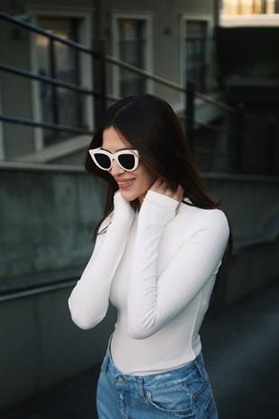 Uzun Kollu Bisiklet Yaka Modal Kumaş Soft Touch Fitted Esnek Kadın Ekru Bluz Body Basic