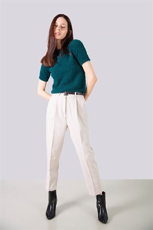 Yüksek bel kemerli havuç kumaş pantolon - krem rengi