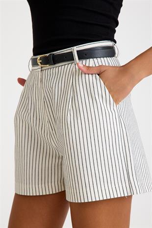 Yüksek Bel Siyah Beyaz Çizgili Kemerli Klasik Şort