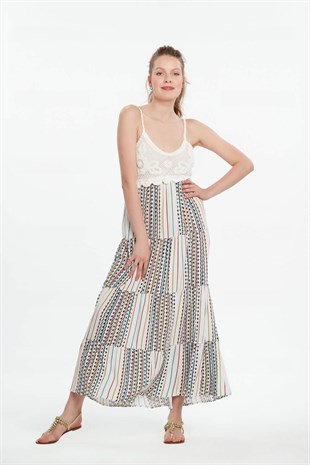 Örme detaylı dökümlü uzun elbise ve diğer Elbise modellerimiz için online alışveriş mağazamızı ziyaret edin. 