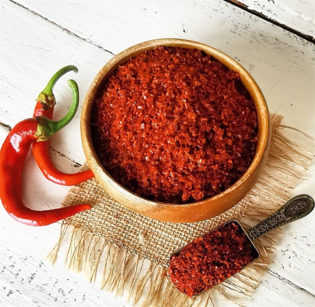LEZİZ ACI DÖĞME PUL BİBER 100 GR