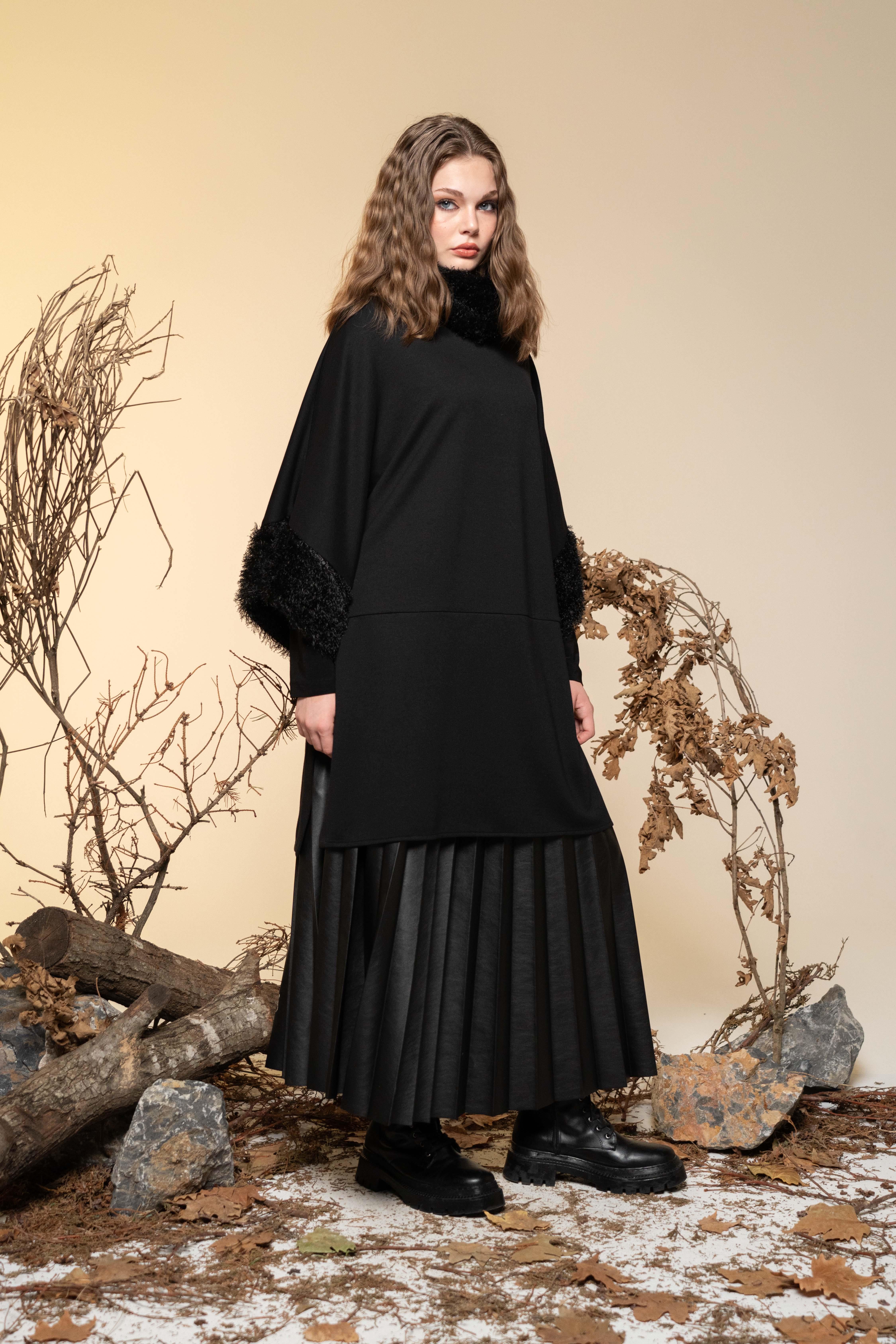 KOLLARI PÜSKÜLLÜ ÇELİK PANÇO