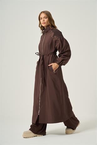 DANTEL DETAYLI TRENÇKOT