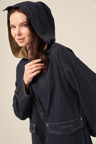 KAPŞONLU KOLLARI İŞLEMELİ DENIM KAP