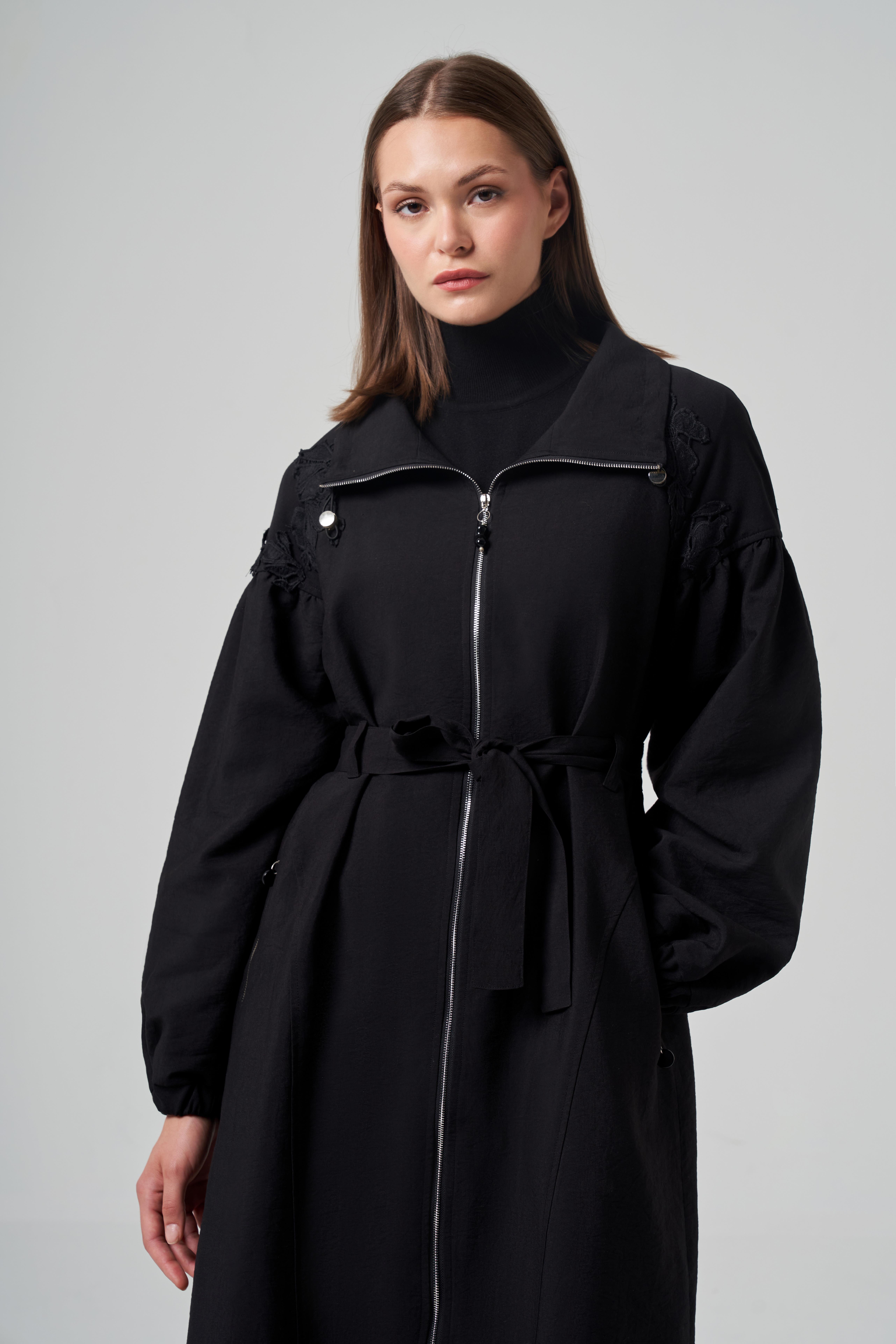 DANTEL DETAYLI TRENÇKOT