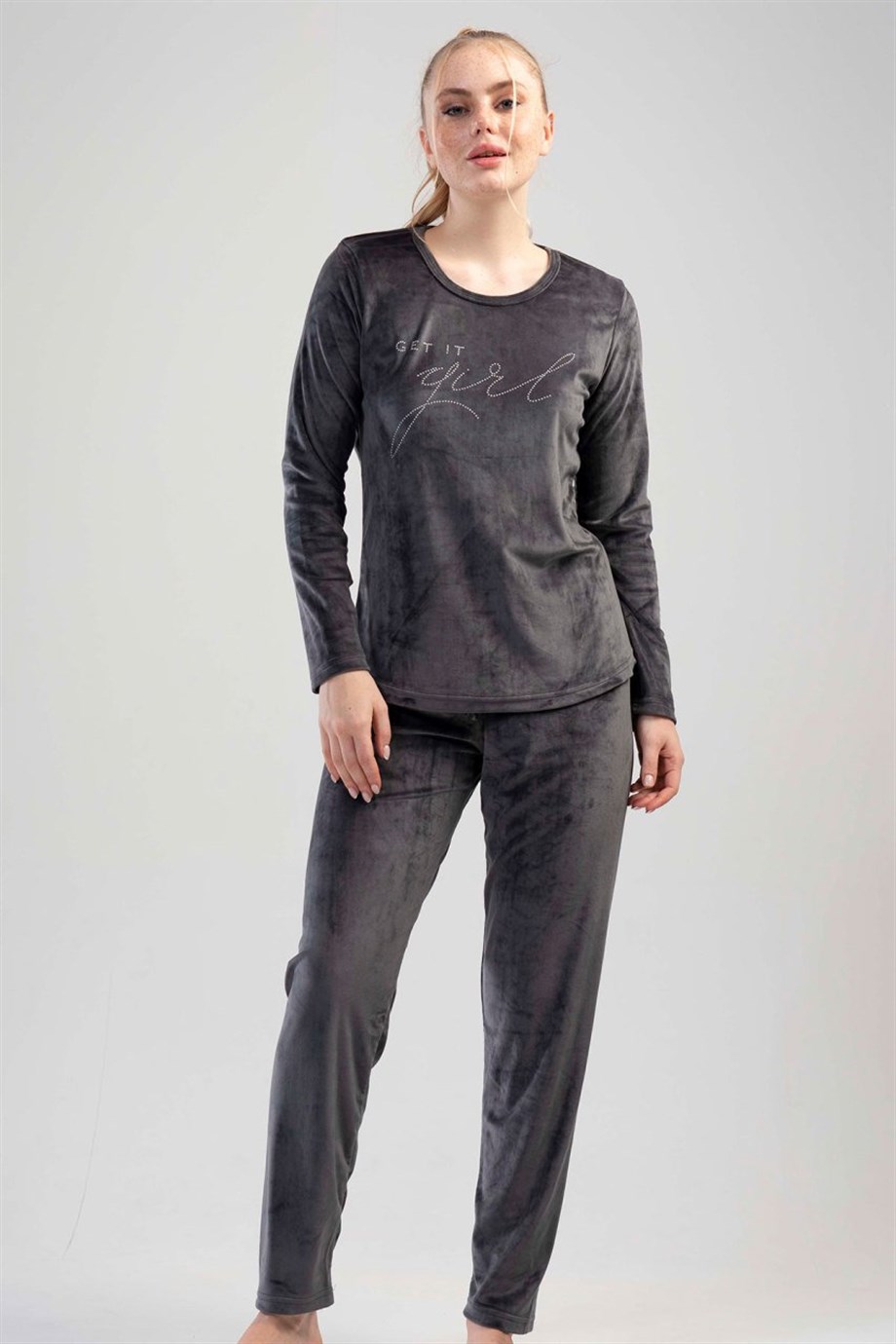 Vienetta Kadın (Asorti) Kadife Uzun Kollu Pijama Takım 1101450000