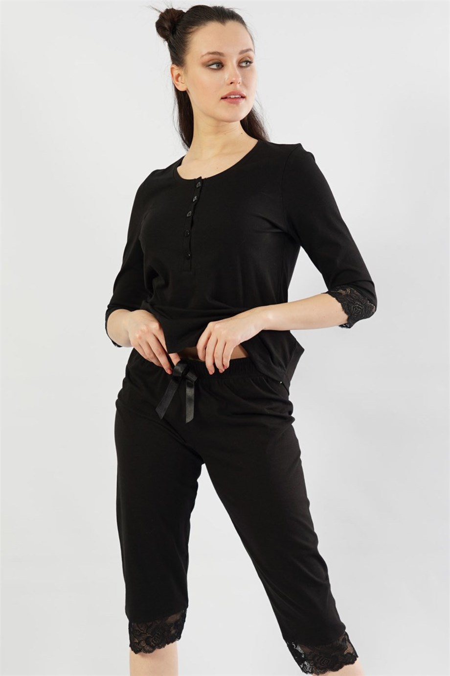 Vienetta Kadın (Siyah) 3/4 Kollu Capri Pijama Takımı 1030350000