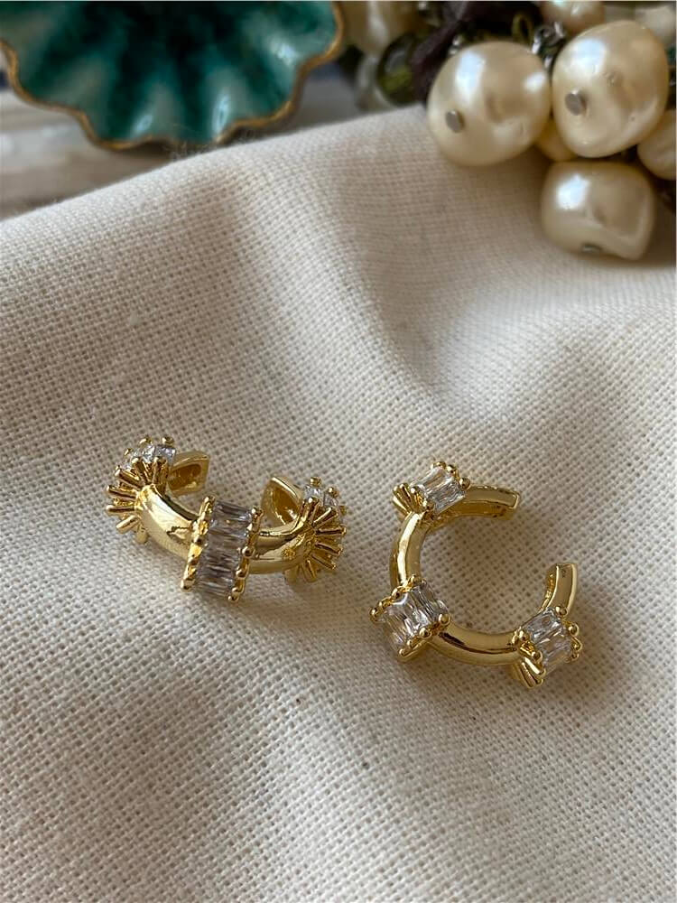 14K Baget Taşlı Halka Kıkırdak Küpe