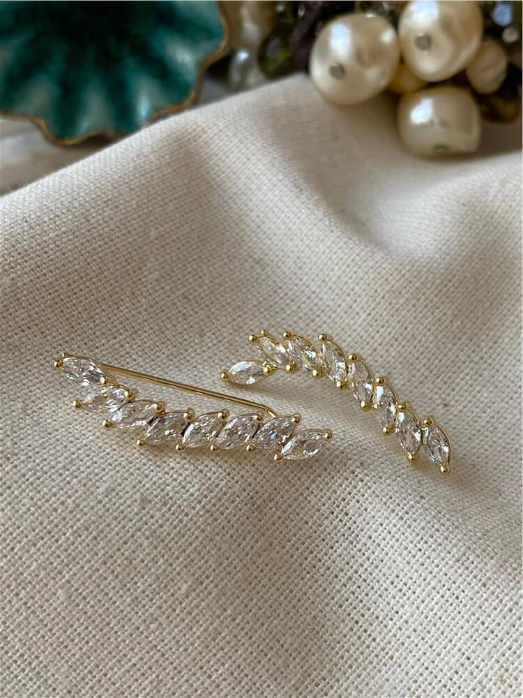 14K Sıralı Mekik Model Kıkırdak Küpe