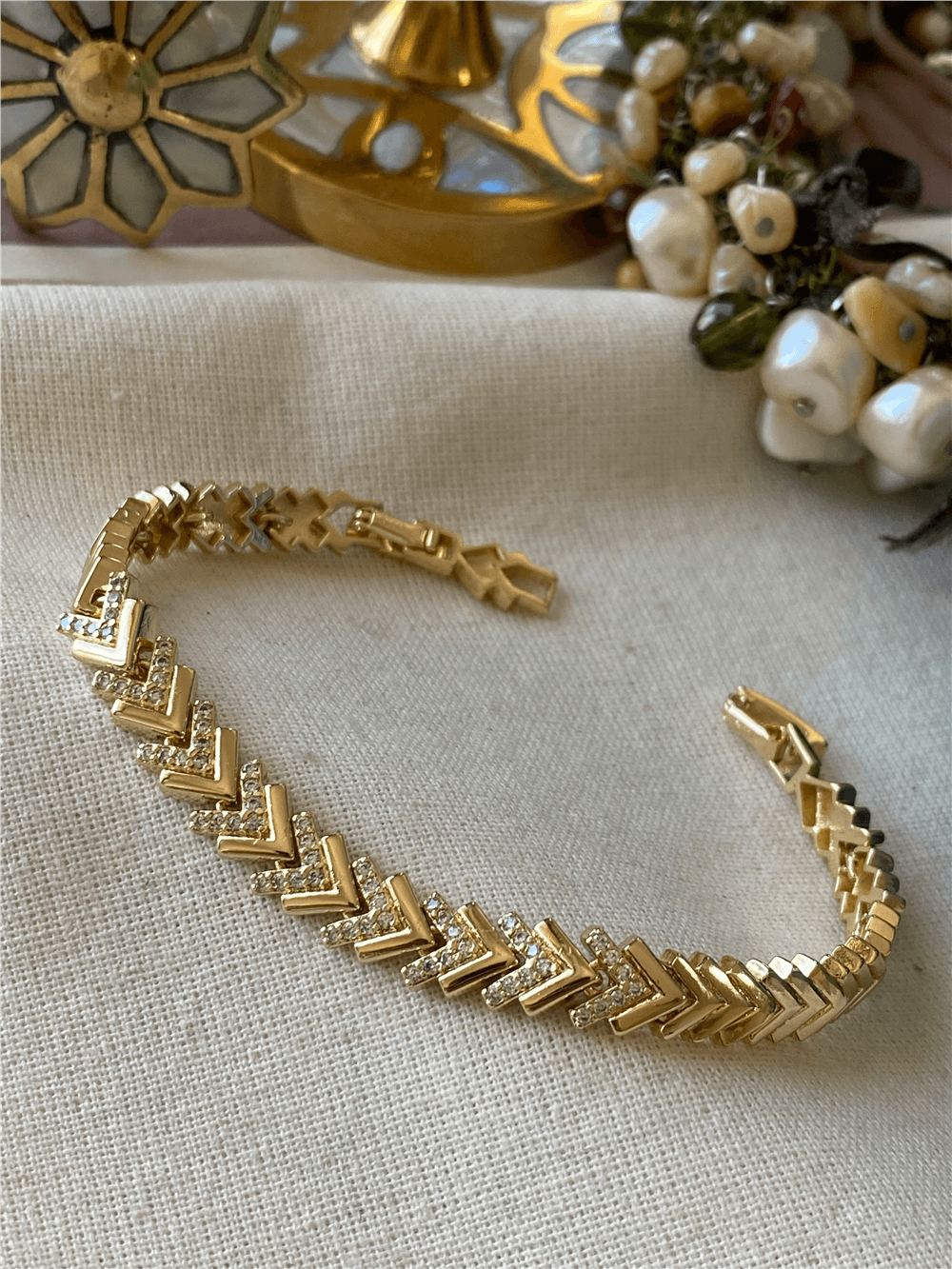 14K Taşlı Arrow Bileklik