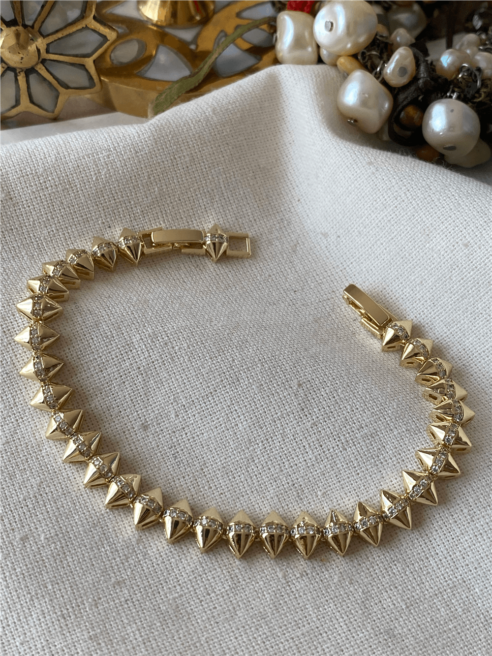 14K Taşlı Çivi Model Bileklik