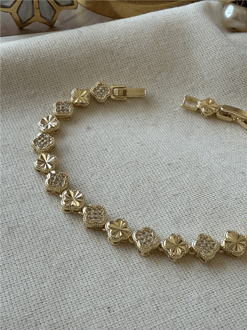 14K Taşlı Desenli Mini Cleef Bileklik
