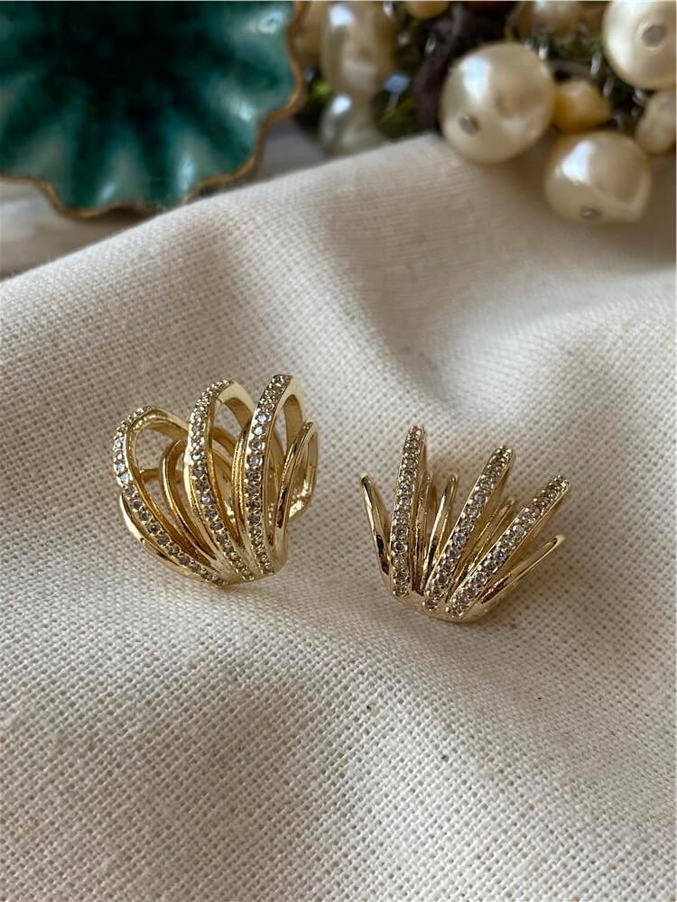 14K Taşlı Kaburga Kıkırdak Küpe