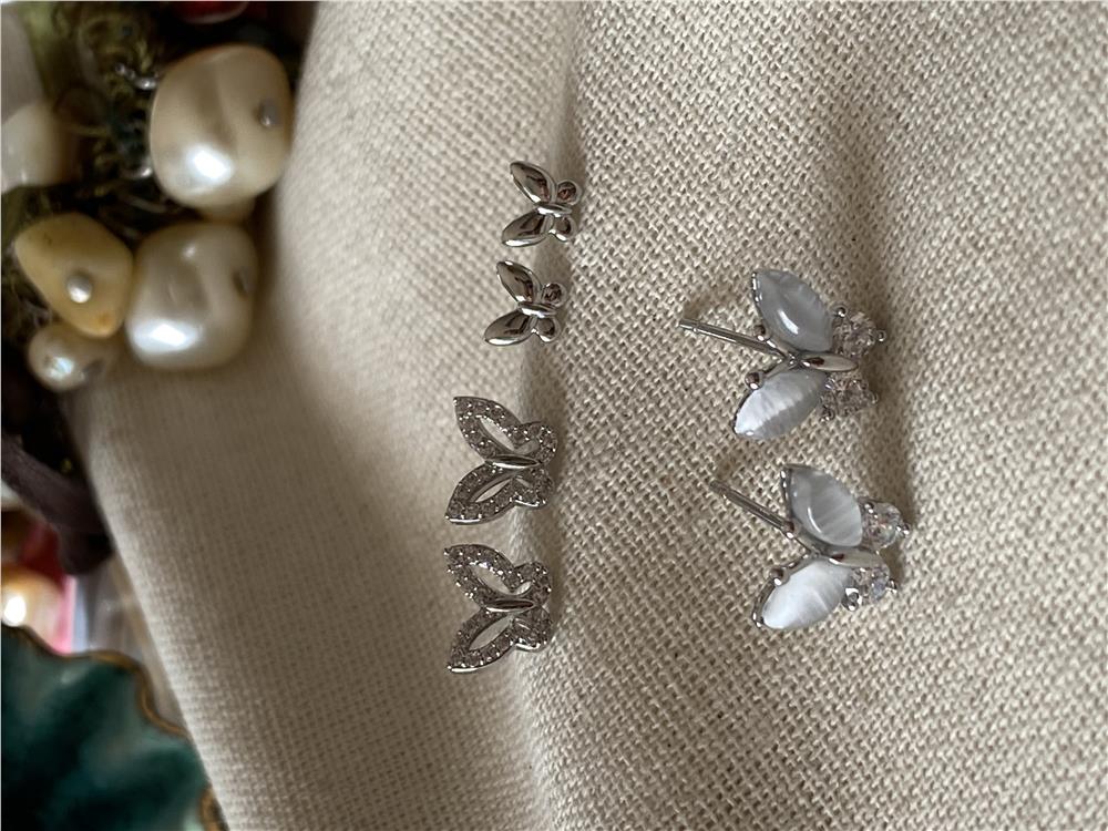 925 Silver Post Altılı Kelebekler Küpe
