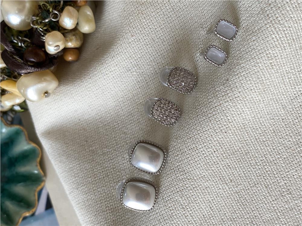 925 Silver Post Altılı Oval Sedefler Küpe