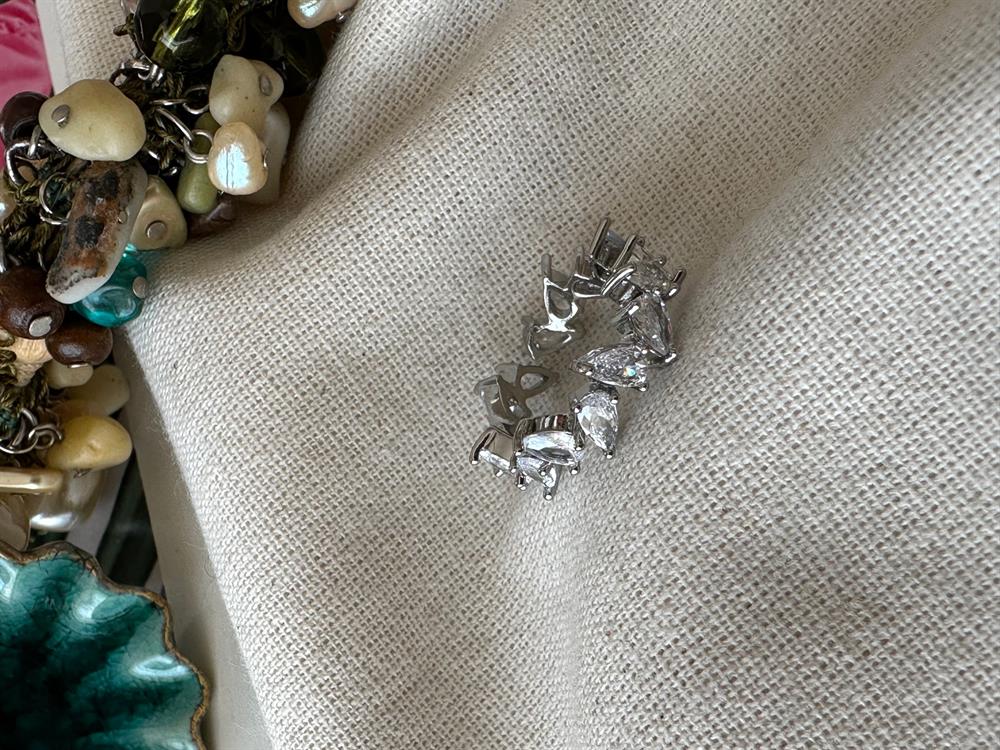 Ayarlanabilir Silver Damla Taş Yüzük