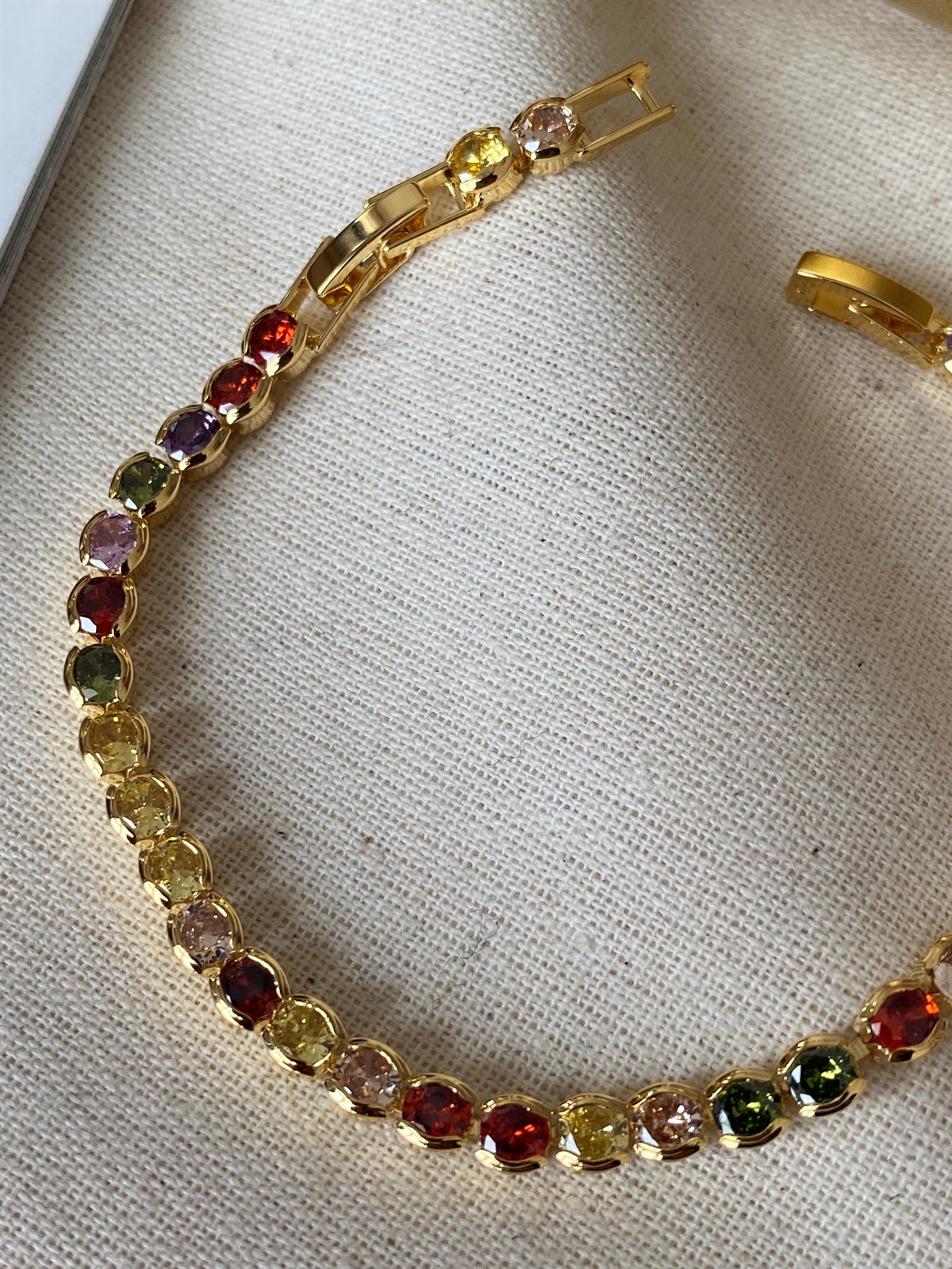 Badem Renkli Suyolu Bileklik