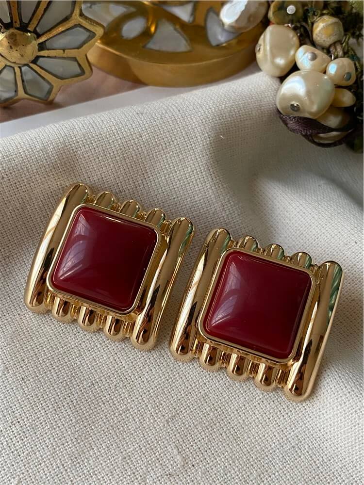 Bordo Desenli Kare Küpe