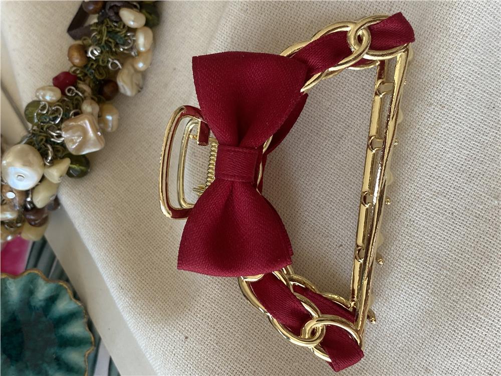 Bordo Fiyonk Kumaş Detay Mandal Toka