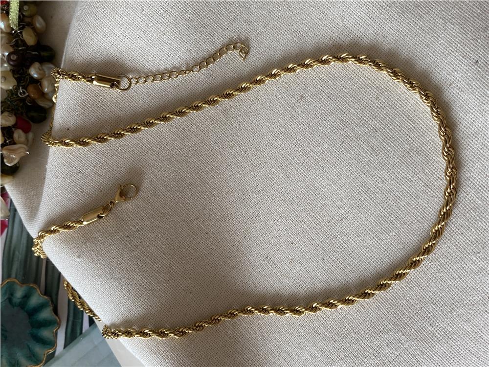 Çelik  4 mm Burgu Kolye 