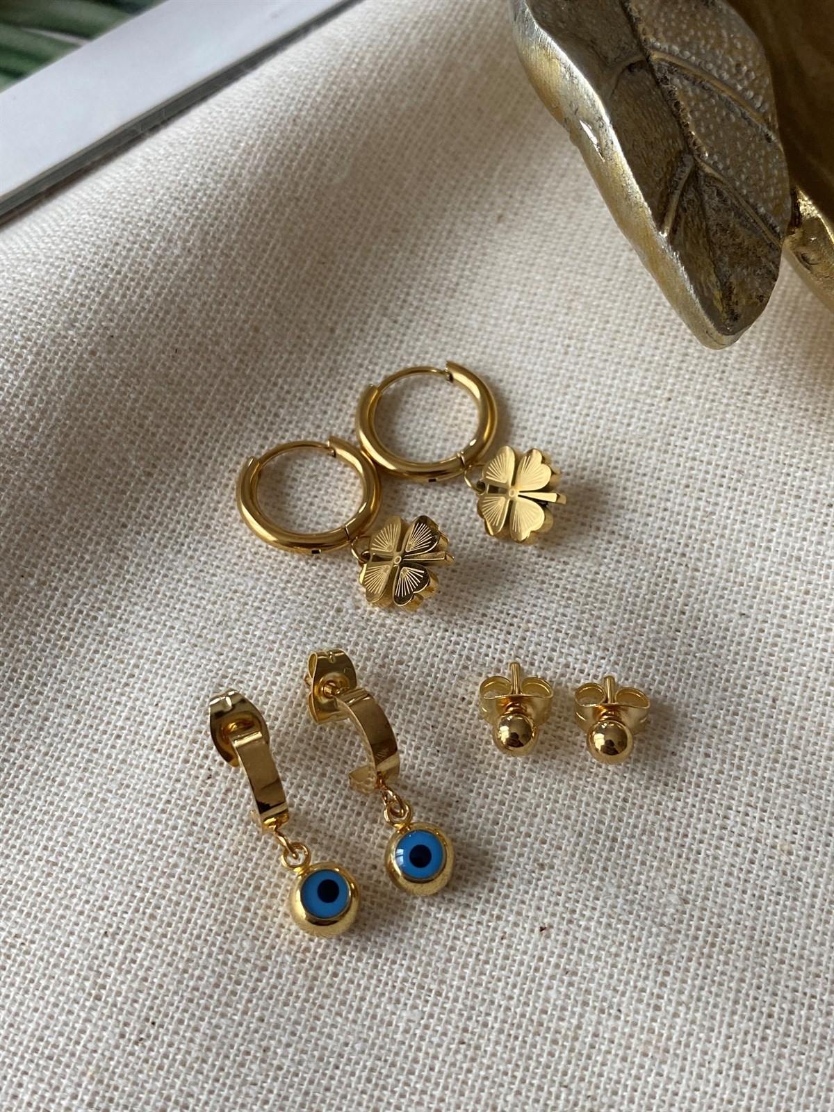 Çelik Altılı Nazar Top Yonca Küpe