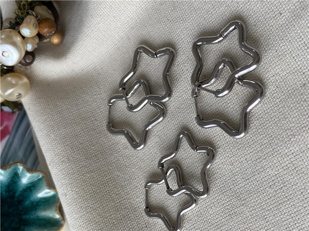 Çelik Altılı Silver Yıldız Küpe