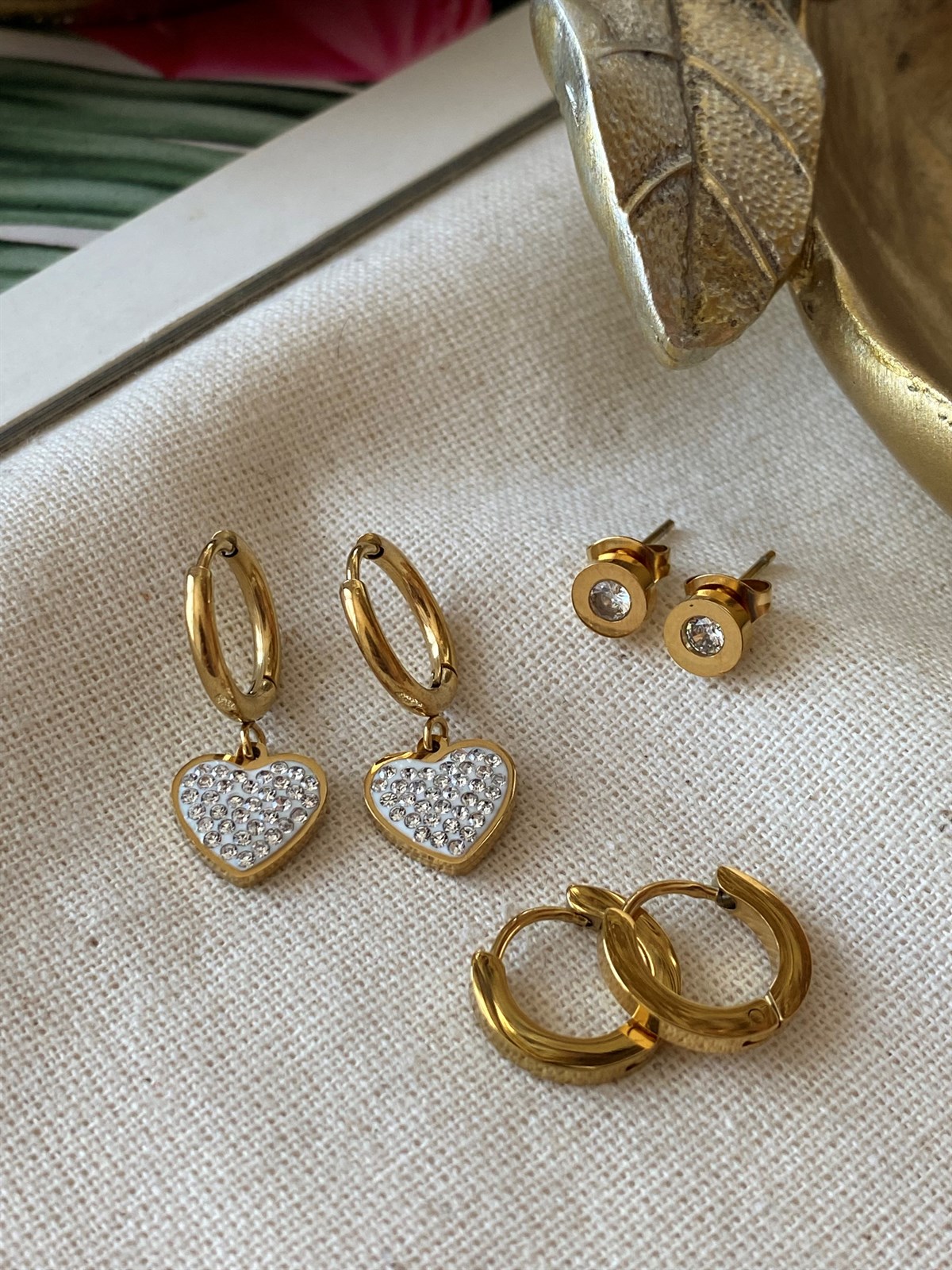 Çelik Altılı Taşlı  Kalp Küpe