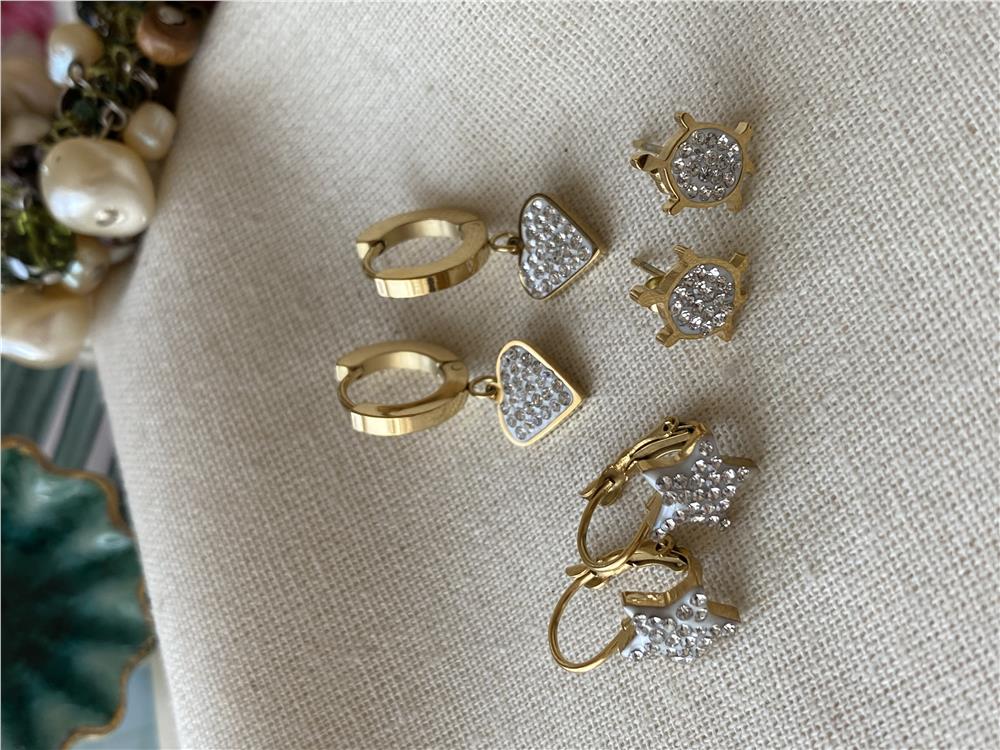 Çelik Altılı Yıldız Kalp Küpe