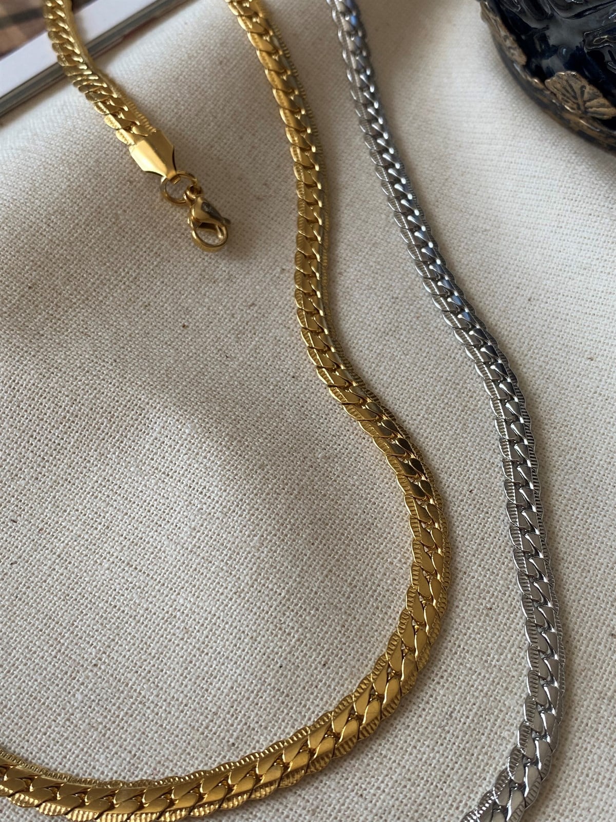 Steel Patterned Flat Knitted Chain 65 cm