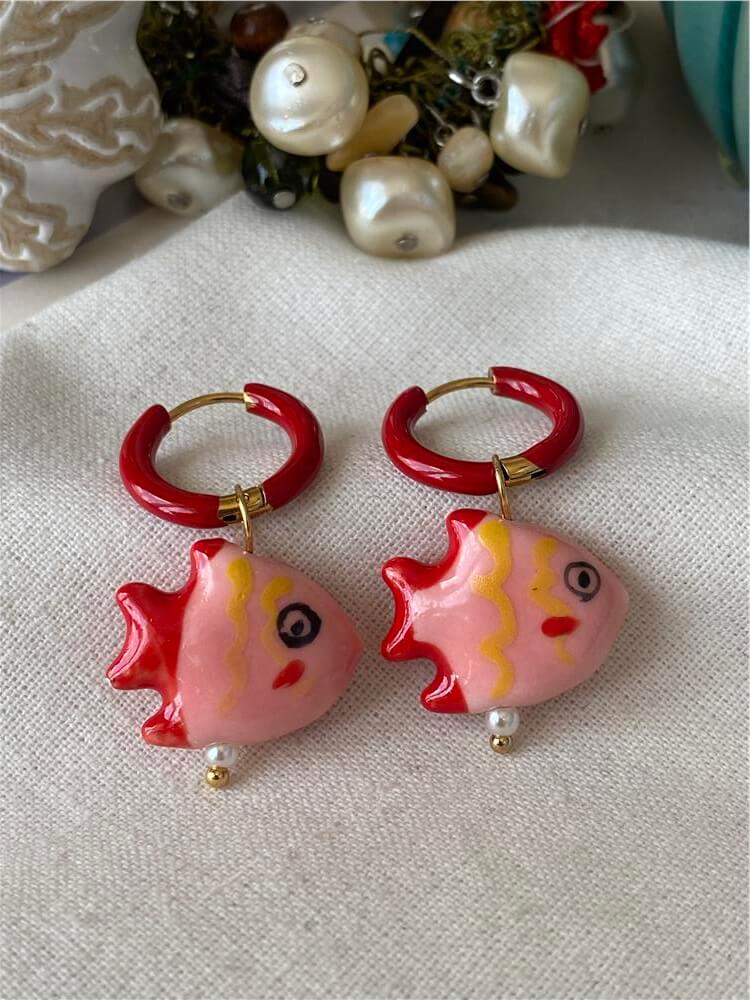 Çelik Detaylı Porselen Kırmızı Pembe Renkli Nemo Küpe