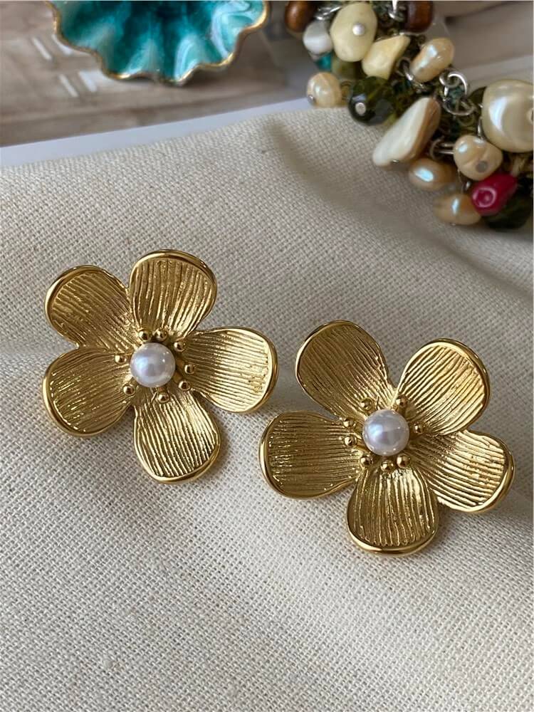 Çelik Flower with Pearl Küpe