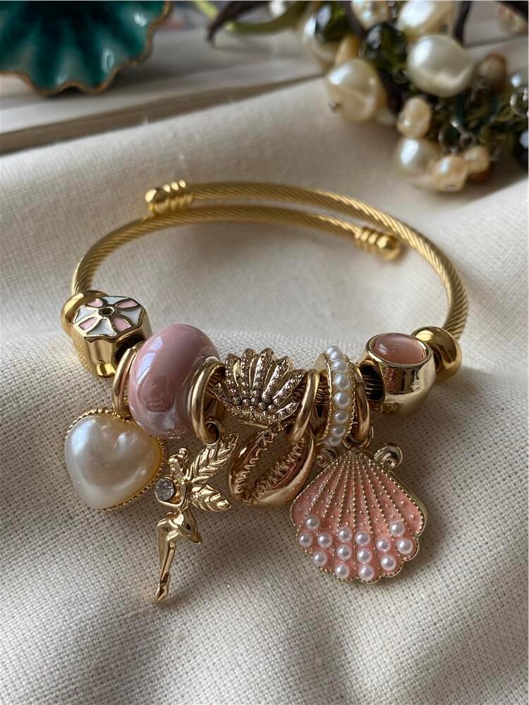 Çelik Gold Kordonlu Pembe Taşlı Peri Charmlı Bileklik