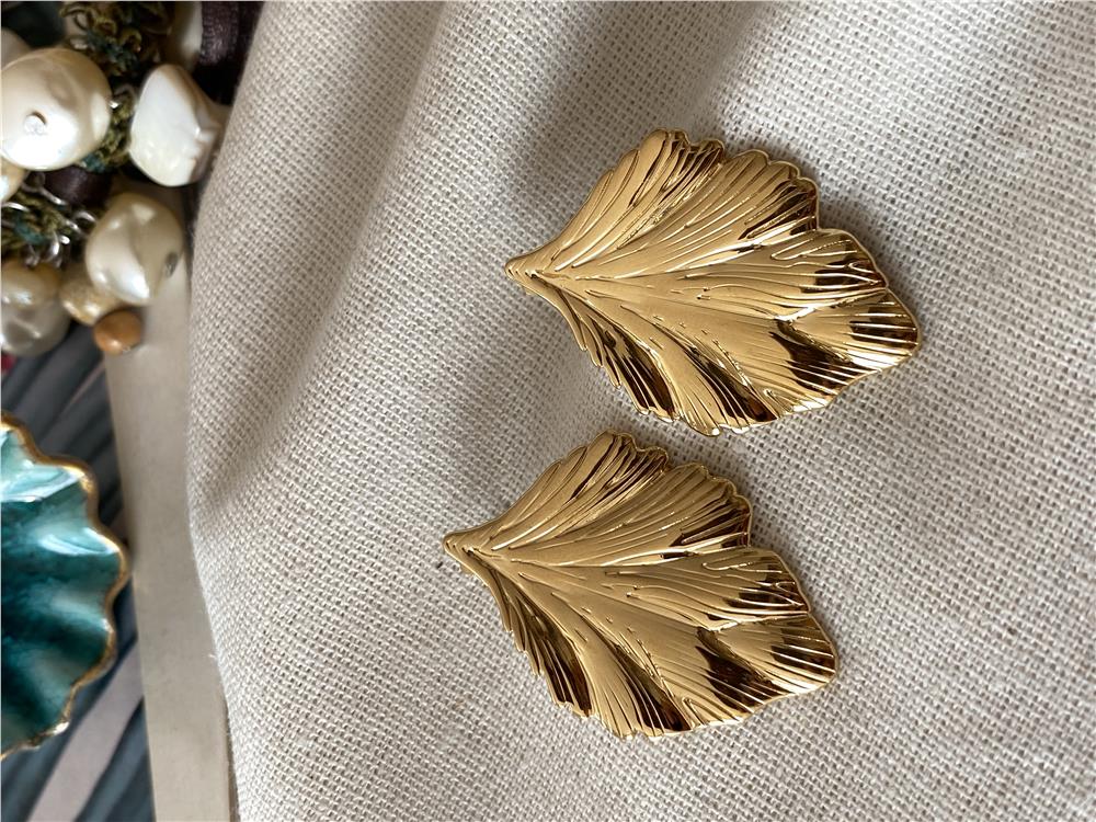 Çelik Gold Leaf Küpe