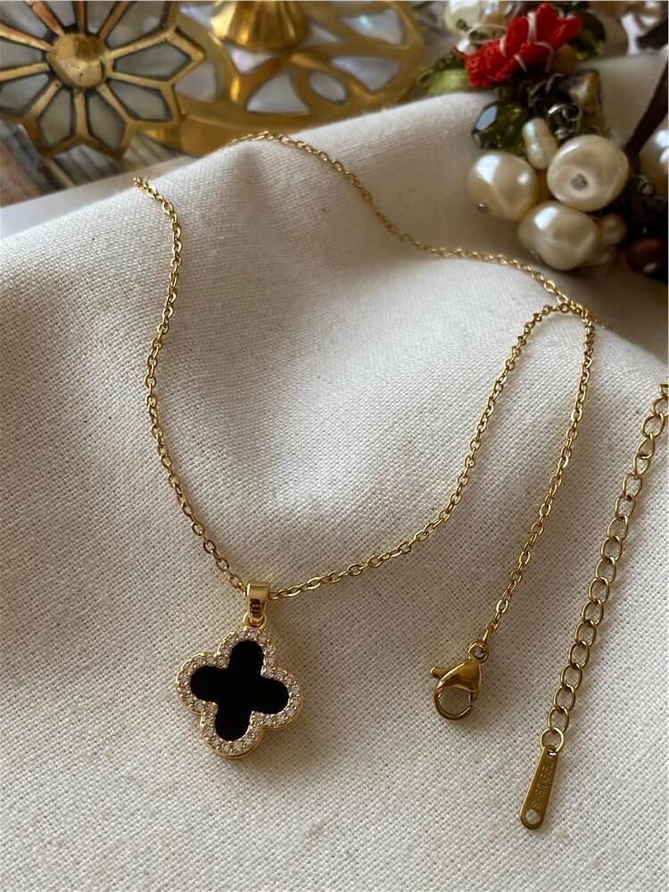 Çelik Gold Taşlı Siyah Cleef Kolye