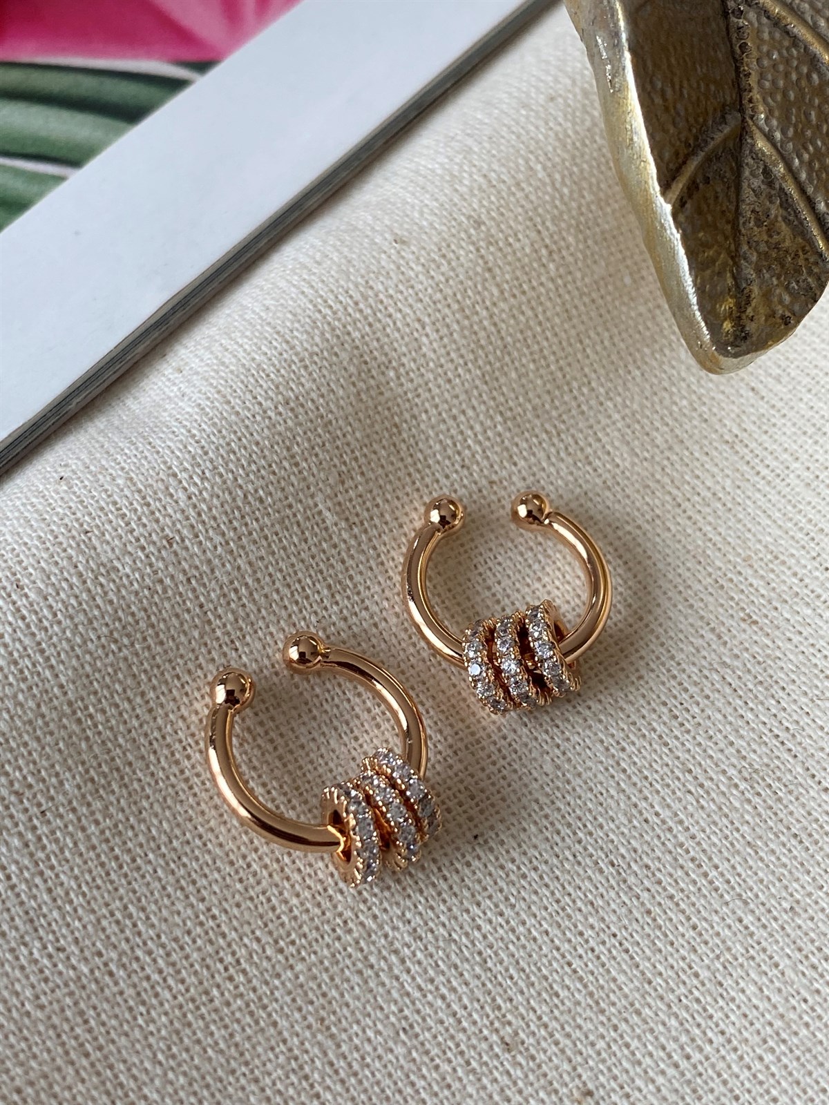 Çelik Halkalı Kıkırdak Küpe