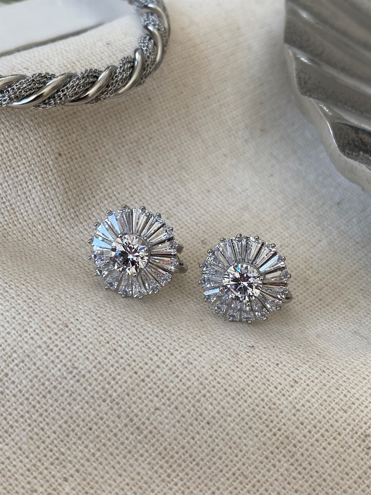 Steel Needle Free Baguette Flower Earrings