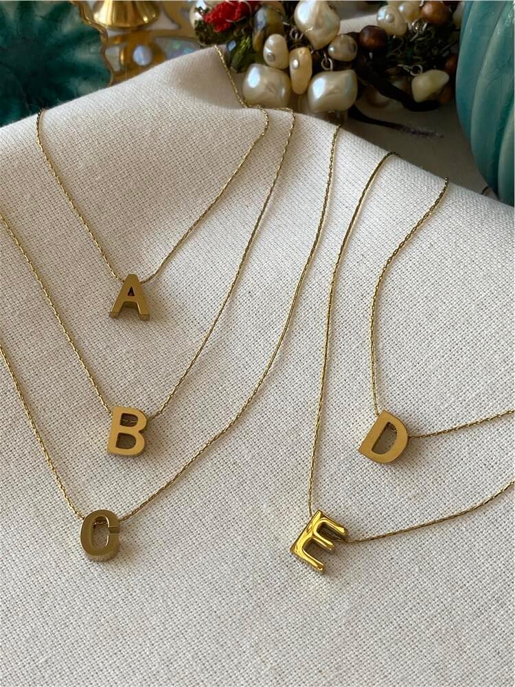 Çelik İnce Zincirli Mini Harf Kolye