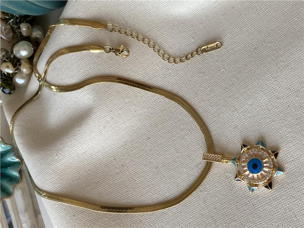 Çelik İtalyan Mineli Nazar Kolye