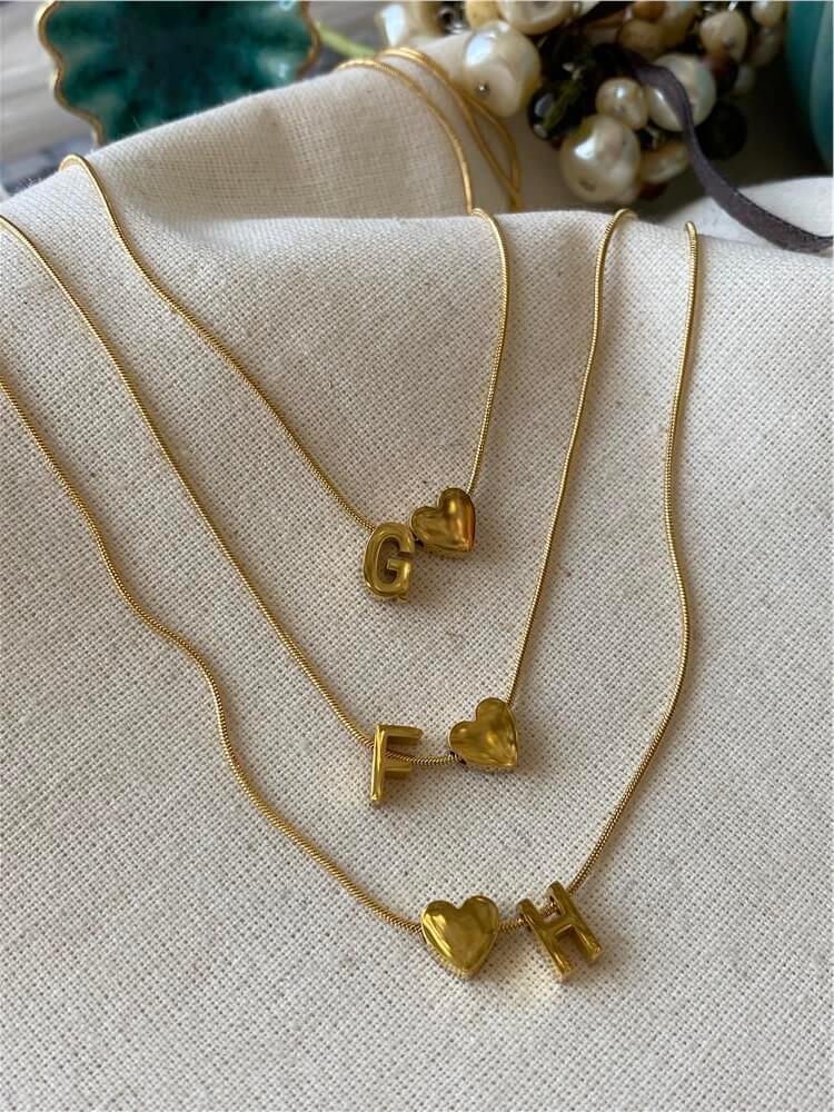 Çelik Kalp Charmlı Harf Kolye